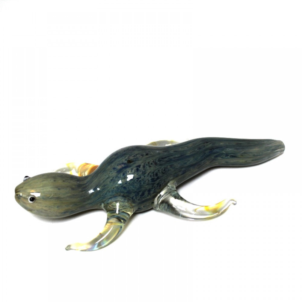 7-inch lizard glass hand pipe featuring a unique reptile-inspired design, detailed sculpted glasswork, durable glass construction, smooth polished finish, and distinctive artistic styling.