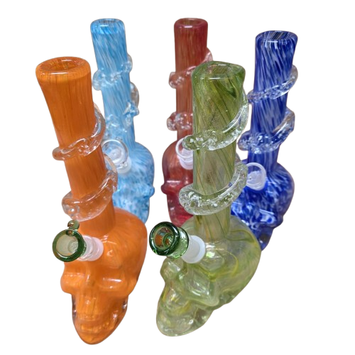 Soft glass skull water pipe