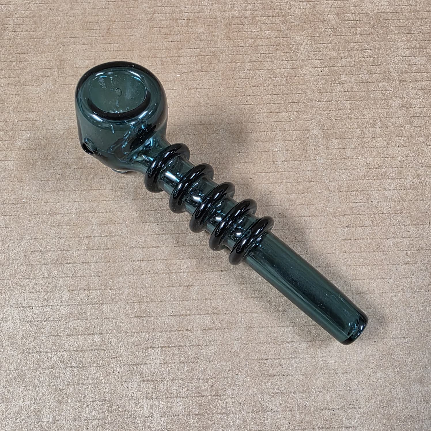 Fancy ribbed design sherlock style glass hand pipe