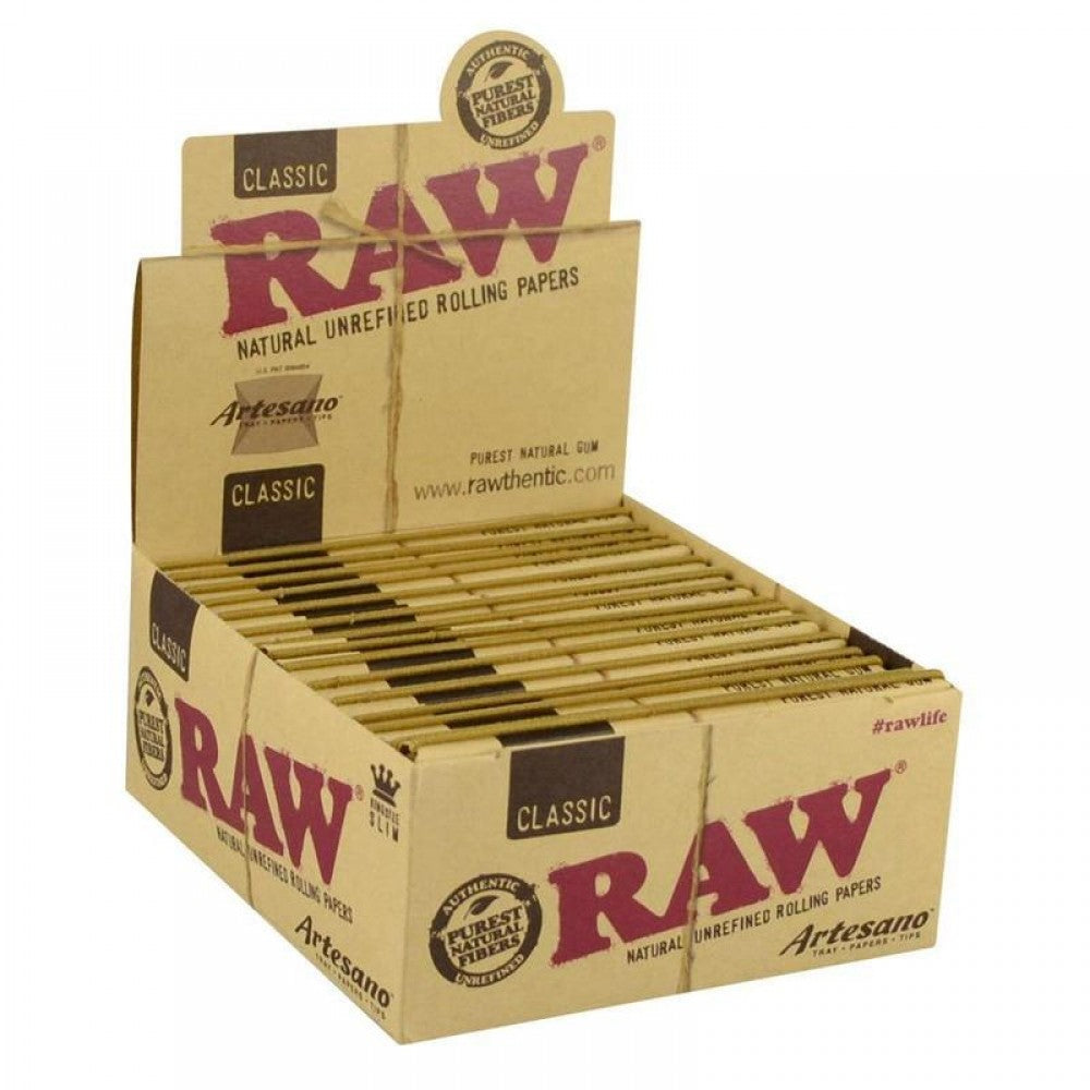RAW Classic Artesano King Size Slim Rolling Papers featuring a slim format, natural paper design, premium Artesano packaging, and 15 papers per pack.