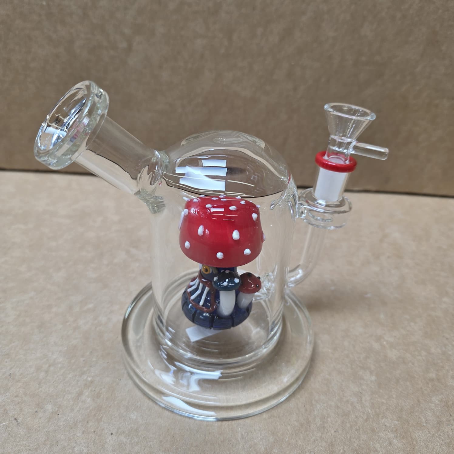 Thick mushroom percolate water pipe
