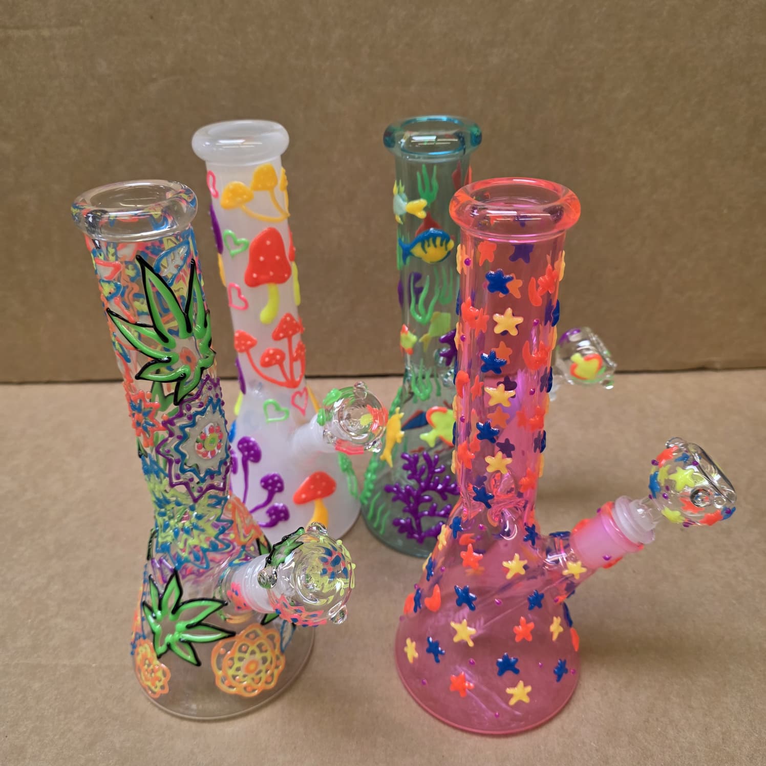 Glow in the dark fancy art color water pipe
